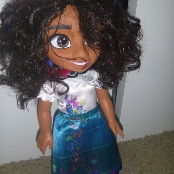 Disney Encanto Mirabel Madrigal Jakks Pacific Baby Doll 13" Plastic Moveable - Picture 4 of 7